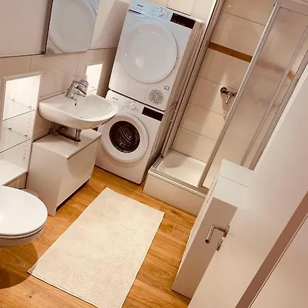 Apartment Felix Living 2, Zentrale 2-Personen Wohnung Nahe Altstadt, Parkplatz & Oberhausblick *