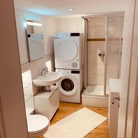 Felix Living 2, Zentrale 2-Personen Wohnung Nahe Altstadt, Parkplatz & Oberhausblick Apartment