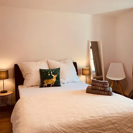 Felix Living 2, Zentrale 2-Personen Wohnung Nahe Altstadt, Parkplatz & Oberhausblick Apartment *